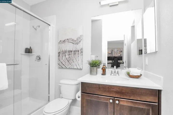 1st floor ensuite bath
