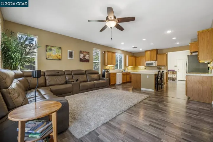 1117 Van Gogh Lane, Patterson, California 95363