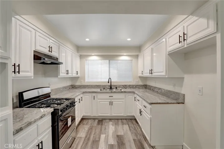 402 E Glendale Drive, Orange, California 92865