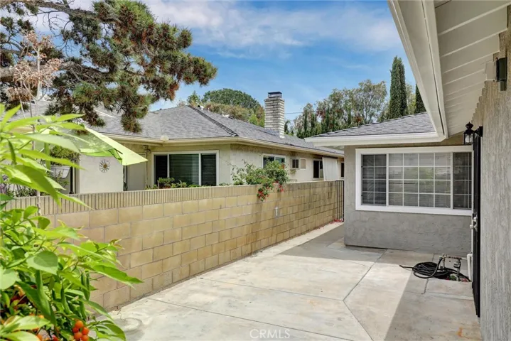 402 E Glendale Drive, Orange, California 92865