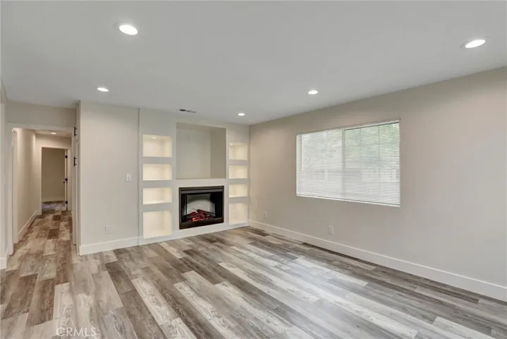 402 E Glendale Drive, Orange, California 92865