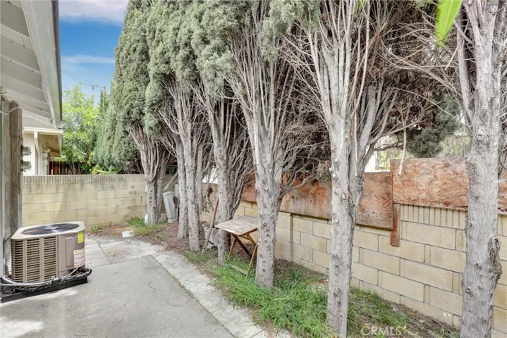 402 E Glendale Drive, Orange, California 92865