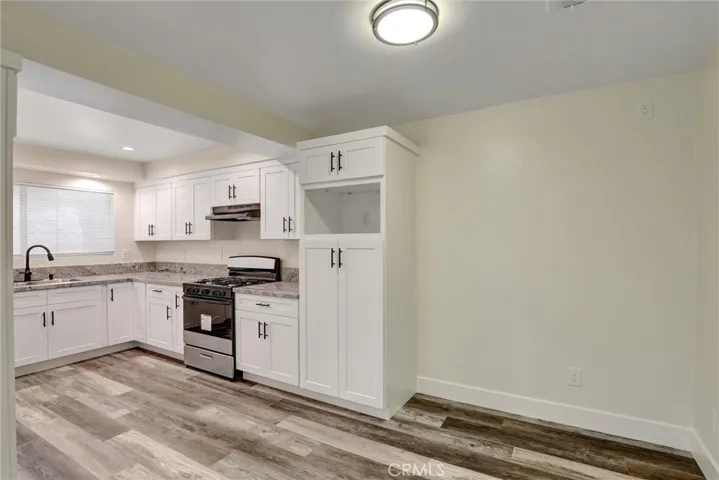 402 E Glendale Drive, Orange, California 92865