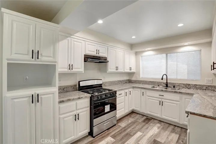 402 E Glendale Drive, Orange, California 92865