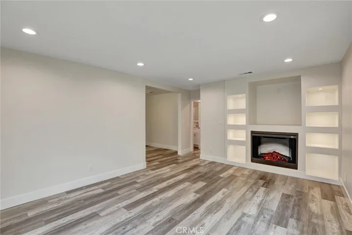 402 E Glendale Drive, Orange, California 92865