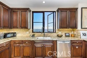 320 33rd, Manhattan Beach, California 90266