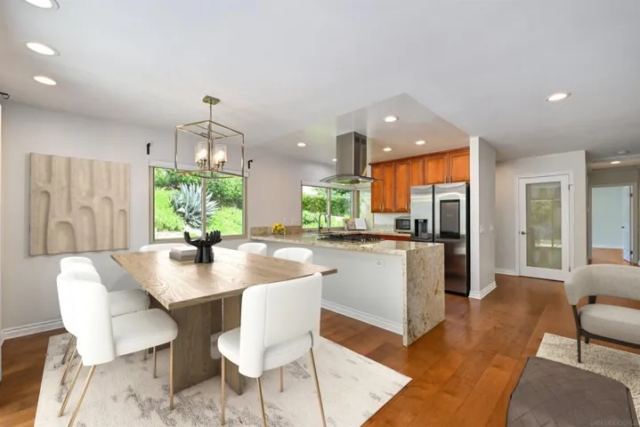 https://zimg.paragon.ice.com/ParagonImages/Property/PA/SDMLS/-528011/9/533/400/2314bcf7d580d2044994cac26e2d678b/3/9b0b08780c1d3dbf3adf4d260185156c/-528011-1c747a8e-1997-44b1-b4fd-842c236c903e.JPG