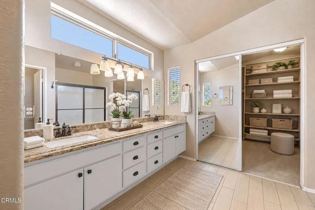 33-web-or-mls-Primary Bathroom