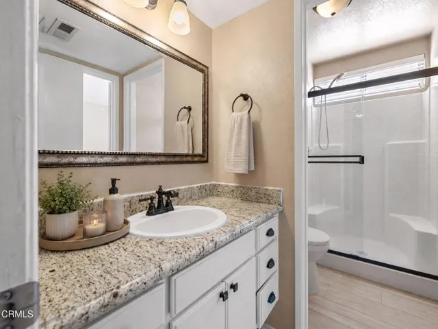 29-web-or-mls-Downstairs Hallway Bathroo