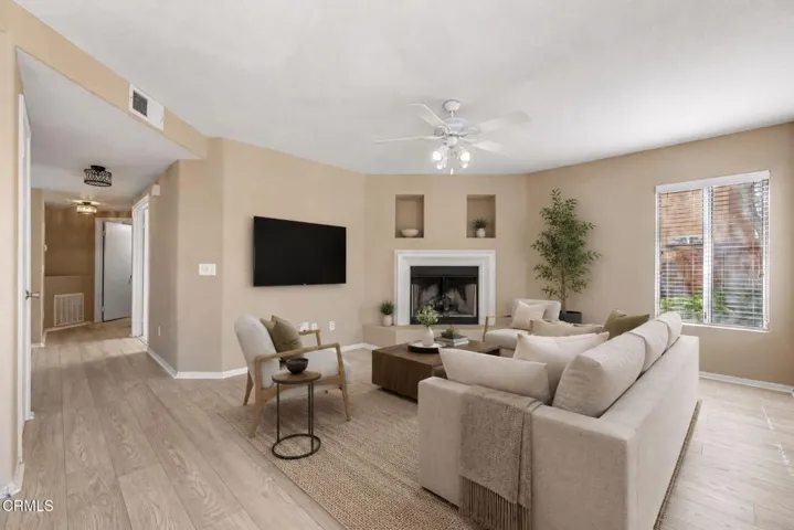 14-web-or-mls-Family Room