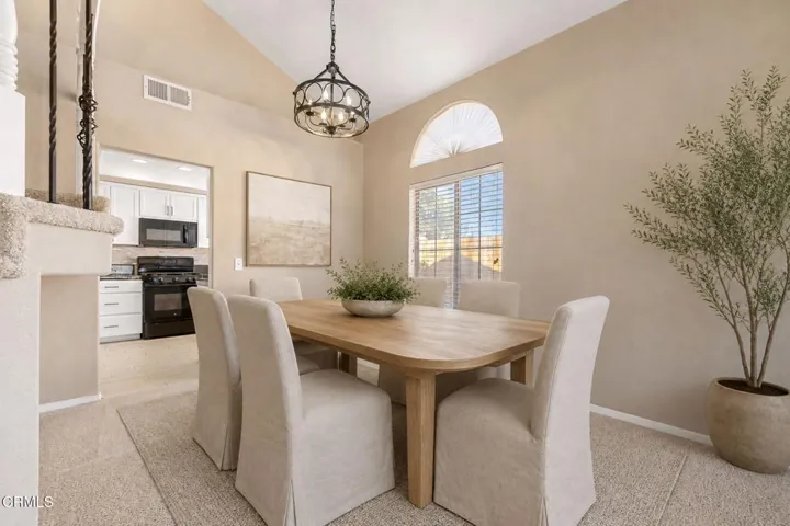11-web-or-mls-Dining Area