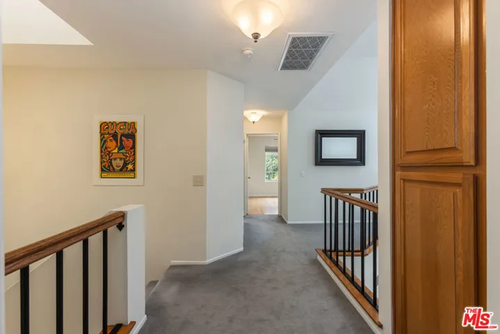20950 Oxnard Street 10, Los Angeles, California 91367