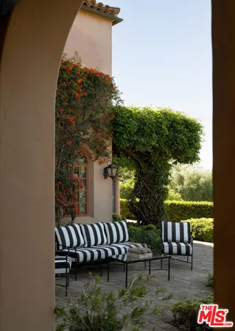 660 /670 Buena Vista Drive, Montecito, California 93108