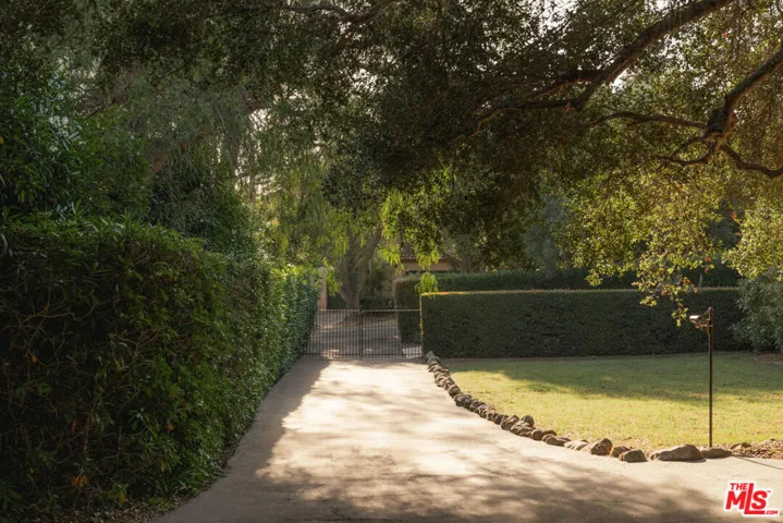 660 /670 Buena Vista Drive, Montecito, California 93108