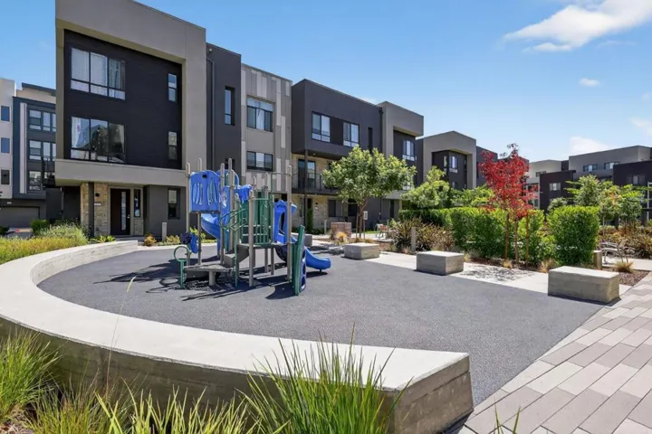 3891 Vanguard 1004, Fremont, California 94538
