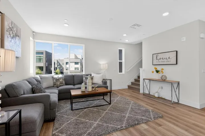 3891 Vanguard 1004, Fremont, California 94538