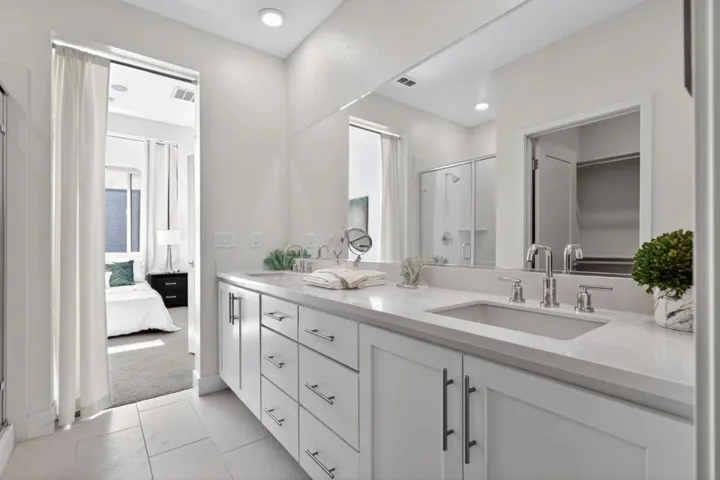 3891 Vanguard 1004, Fremont, California 94538
