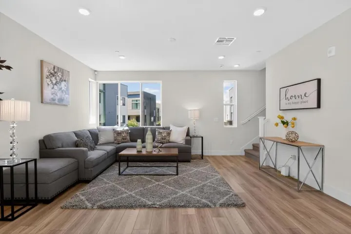 3891 Vanguard 1004, Fremont, California 94538