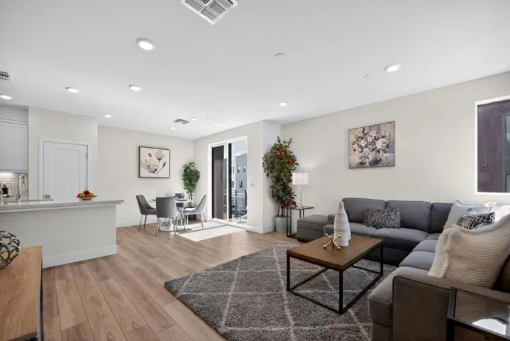 3891 Vanguard 1004, Fremont, California 94538