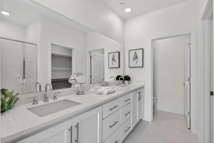 3891 Vanguard 1004, Fremont, California 94538