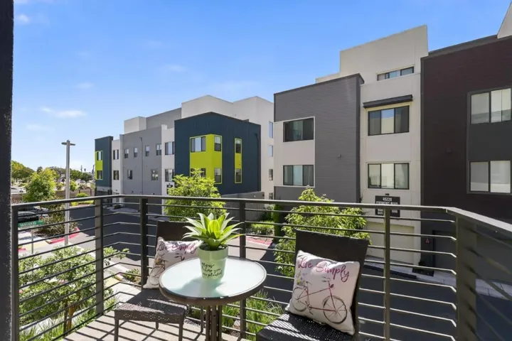 3891 Vanguard 1004, Fremont, California 94538
