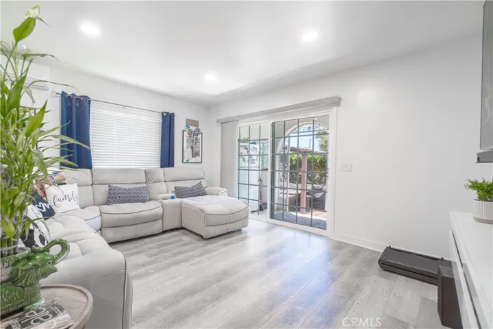 201 W 103rd, Los Angeles, California 90003