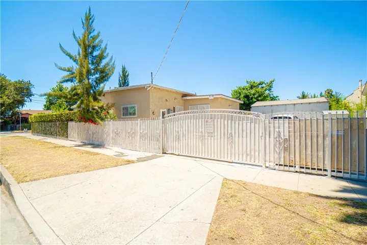 201 W 103rd, Los Angeles, California 90003