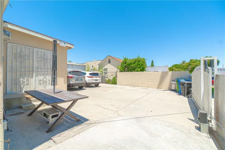 201 W 103rd, Los Angeles, California 90003