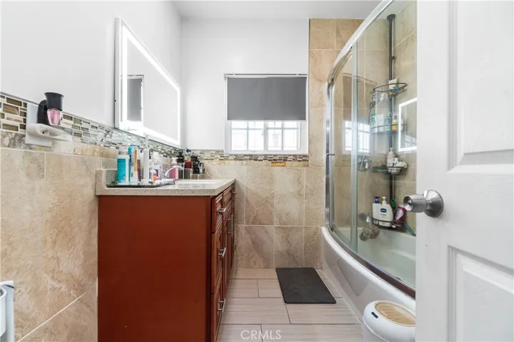 201 W 103rd, Los Angeles, California 90003