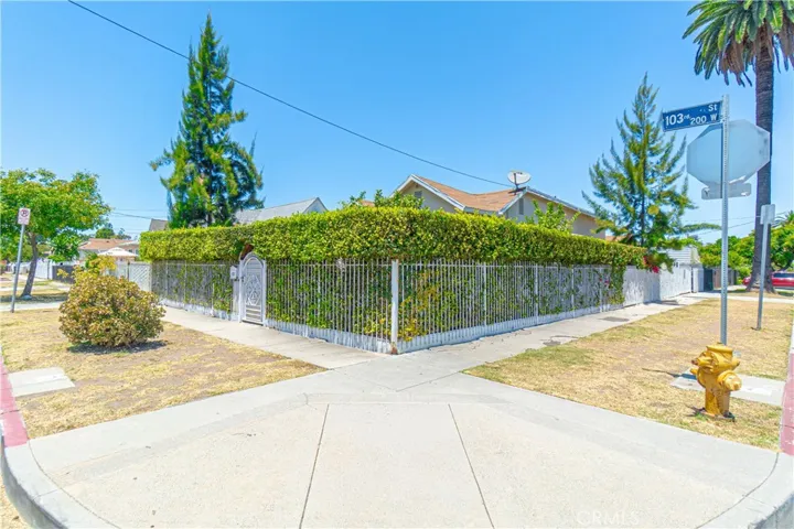 201 W 103rd, Los Angeles, California 90003