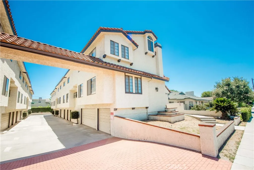 6042 Temple City A