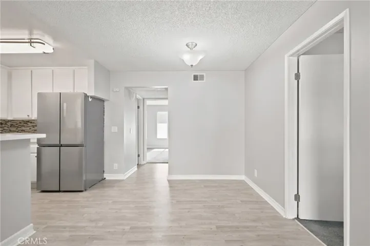 15425 Sherman Way 211, Van Nuys, California 91406