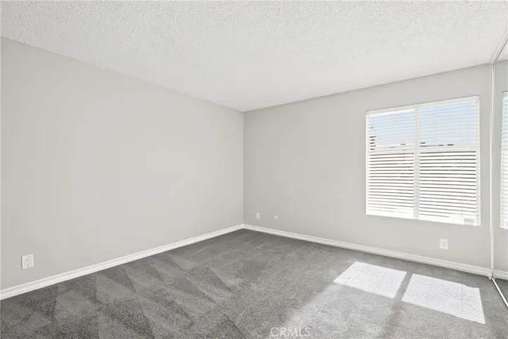 15425 Sherman Way 211, Van Nuys, California 91406