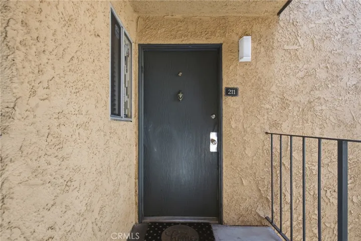 15425 Sherman Way 211, Van Nuys, California 91406