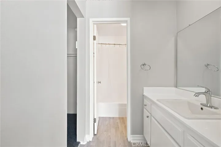 15425 Sherman Way 211, Van Nuys, California 91406
