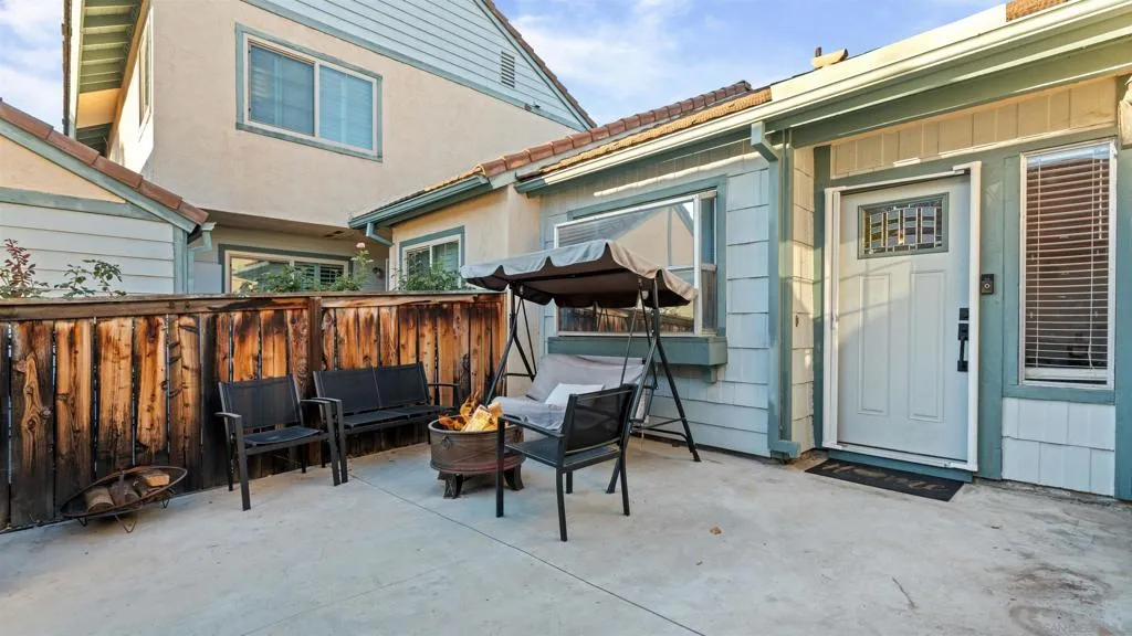 422 Devonshire Gln, Escondido, California 92027 — photo 5