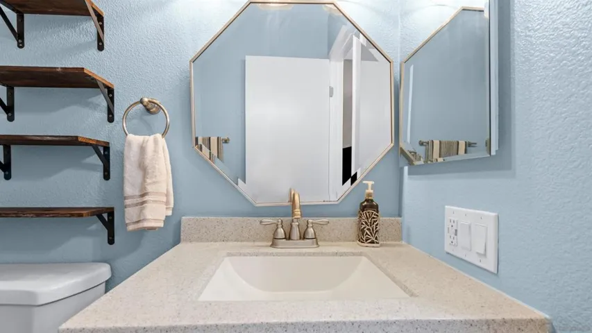 422 Devonshire Gln, Escondido, California 92027