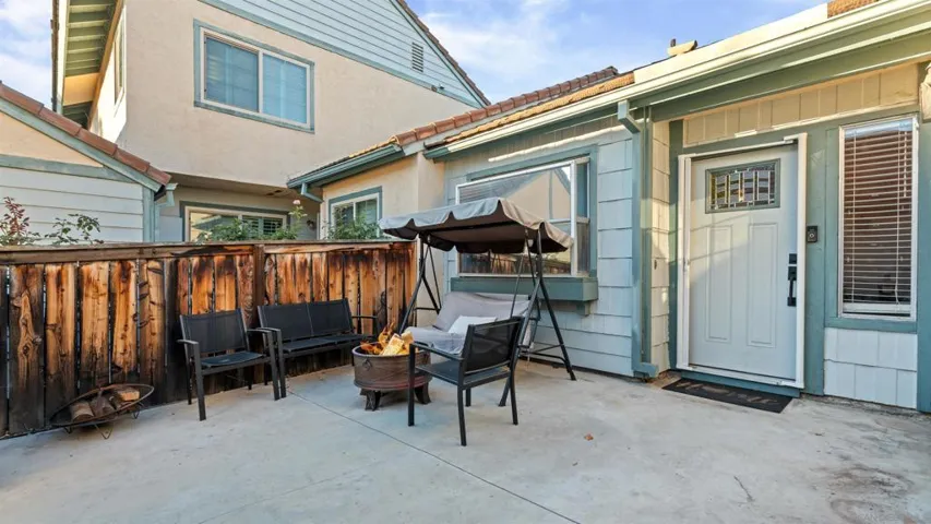 422 Devonshire Gln, Escondido, California 92027
