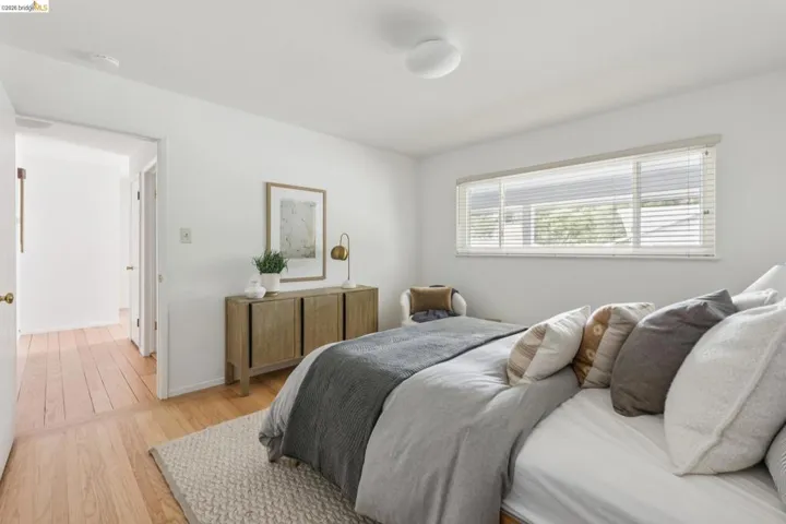 21 Orinda Vista Dr, Oakland, California 94605