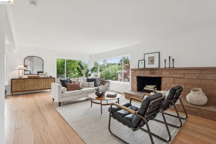 21 Orinda Vista Dr, Oakland, California 94605