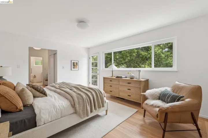 21 Orinda Vista Dr, Oakland, California 94605