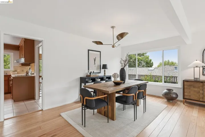 21 Orinda Vista Dr, Oakland, California 94605