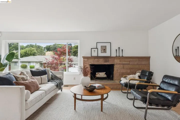 21 Orinda Vista Dr, Oakland, California 94605
