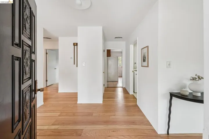 21 Orinda Vista Dr, Oakland, California 94605