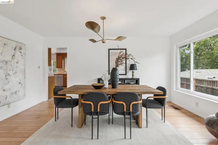 21 Orinda Vista Dr, Oakland, California 94605