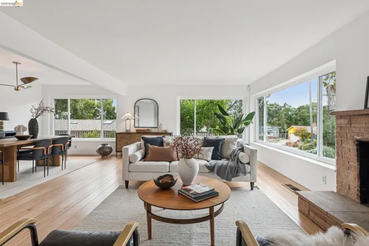 21 Orinda Vista Dr, Oakland, California 94605