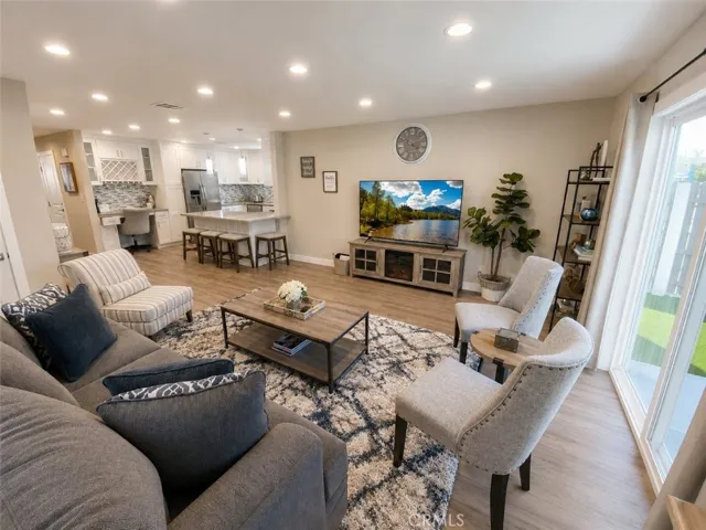 401 Eton, Burbank, California 91504