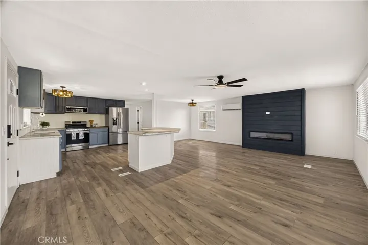 Open floor plan to easily engage with guests