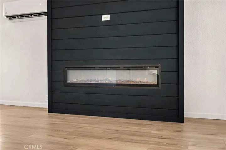 Electric fireplace with remote & changeable colors