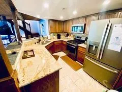 39802 Lakeview, Big Bear Lake, California 92315